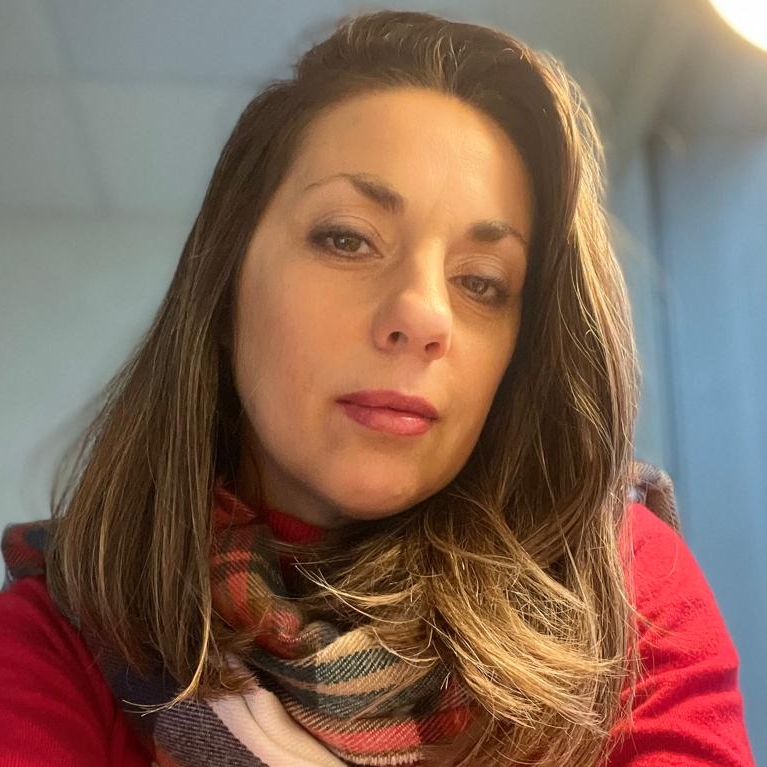 DANIELA MASSARDO KRAUSE